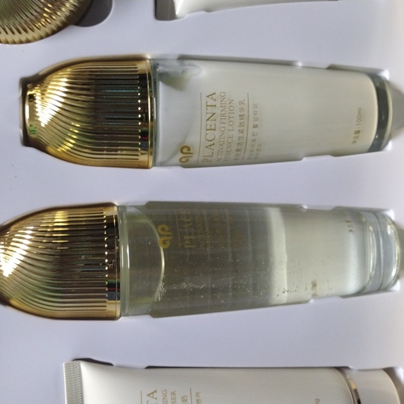 Sheep Placenta Active Plastic Firming Facial Skin Care Gift Box - Picture 2 of 4